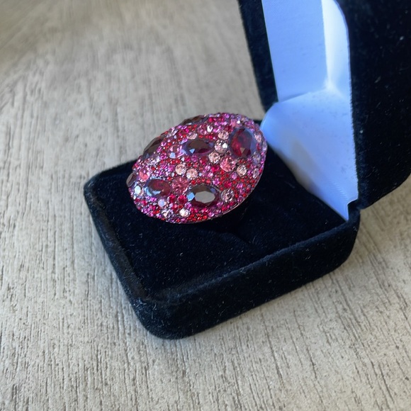 Betsey Johnson Pink Crystal Cluster Ring - Picture 3 of 7